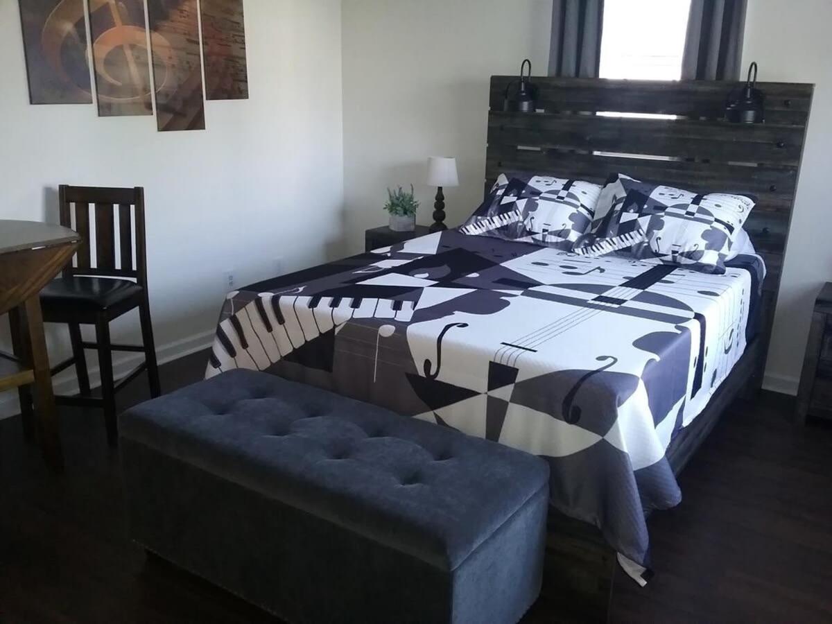 Music Studio Getaway, Close To Entertainment! 맥민빌 외부 사진